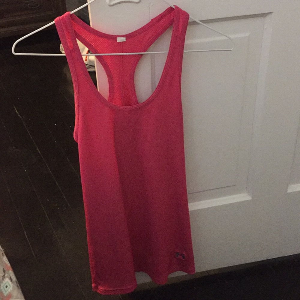 •Reposhing• Fitted Rib Under Armour Tank